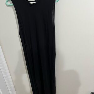 Black Sleeveless Dress